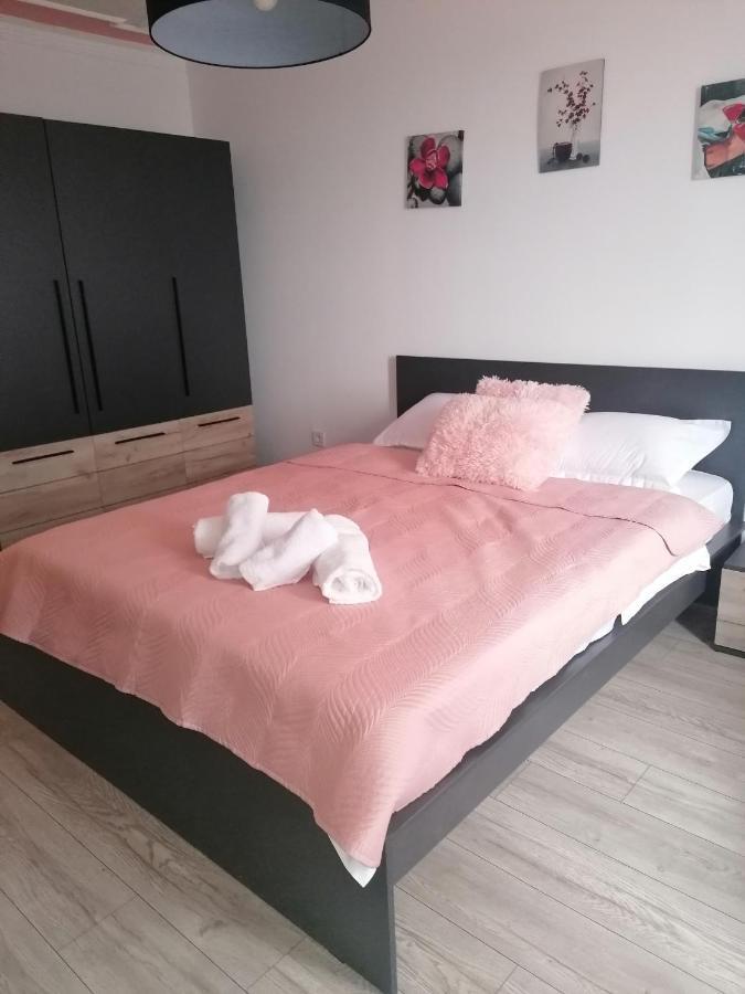 Garsoniera P2 Apartment Крайова Екстериор снимка